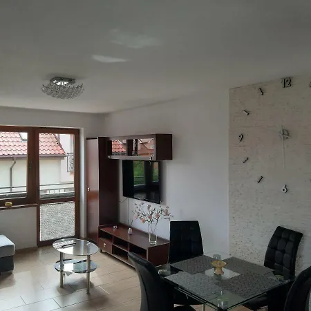 Piotr アパート ウェバ